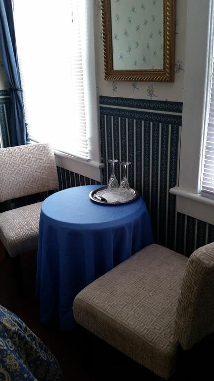 Glen Mhor Bed And Breakfast ไนแอการาฟอลส์ ภายนอก รูปภาพ